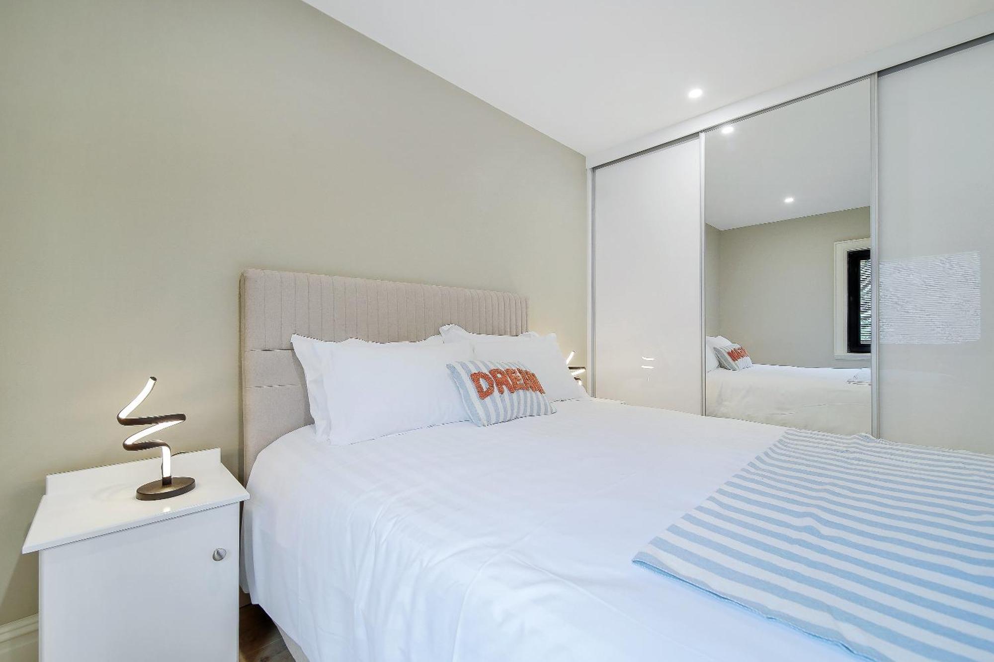 Seaview Lodge Apartment 'Sleeping 4 Guests' Rockstown Экстерьер фото
