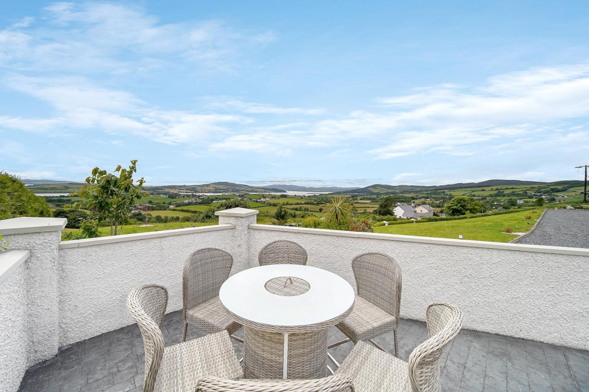 Seaview Lodge Apartment 'Sleeping 4 Guests' Rockstown Экстерьер фото