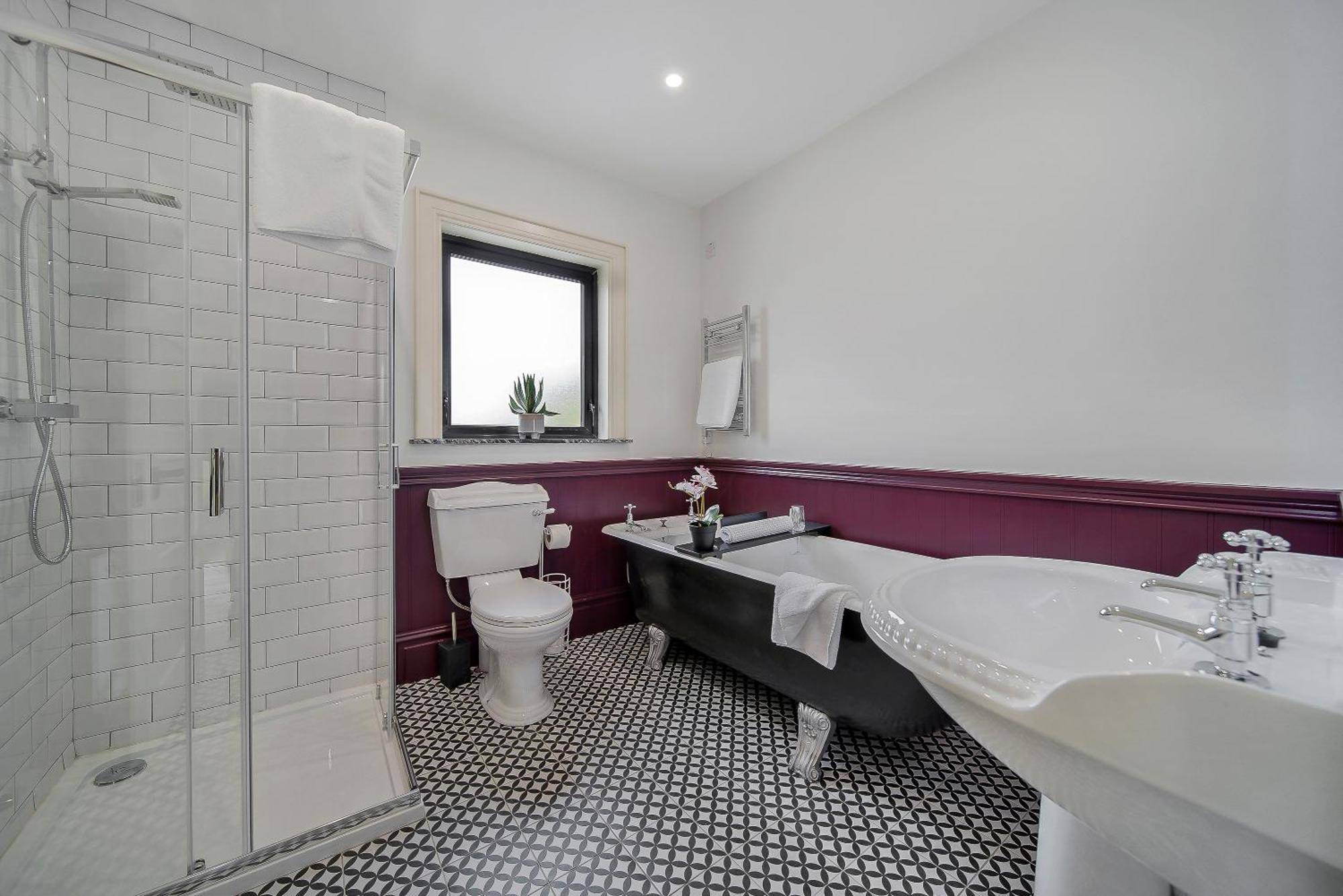 Seaview Lodge Apartment 'Sleeping 4 Guests' Rockstown Экстерьер фото